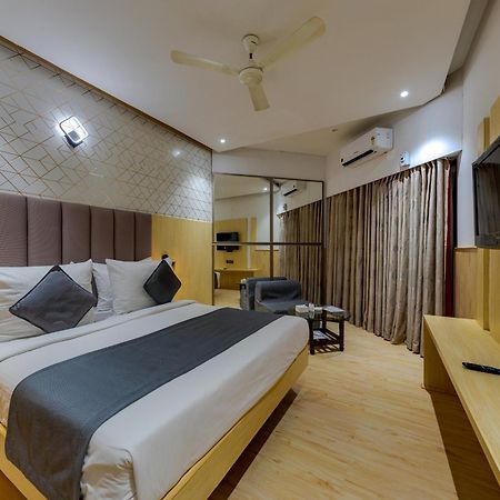 Hotel Surya Executive 3 Star Hotel Solapur Extérieur photo