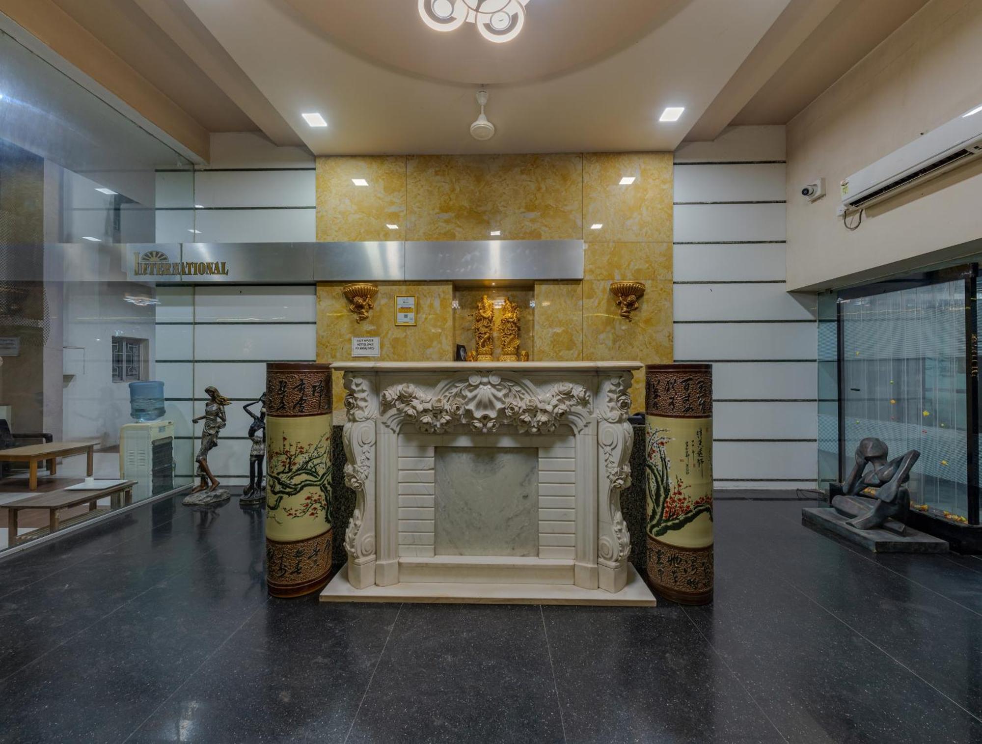 Hotel Surya Executive 3 Star Hotel Solapur Extérieur photo