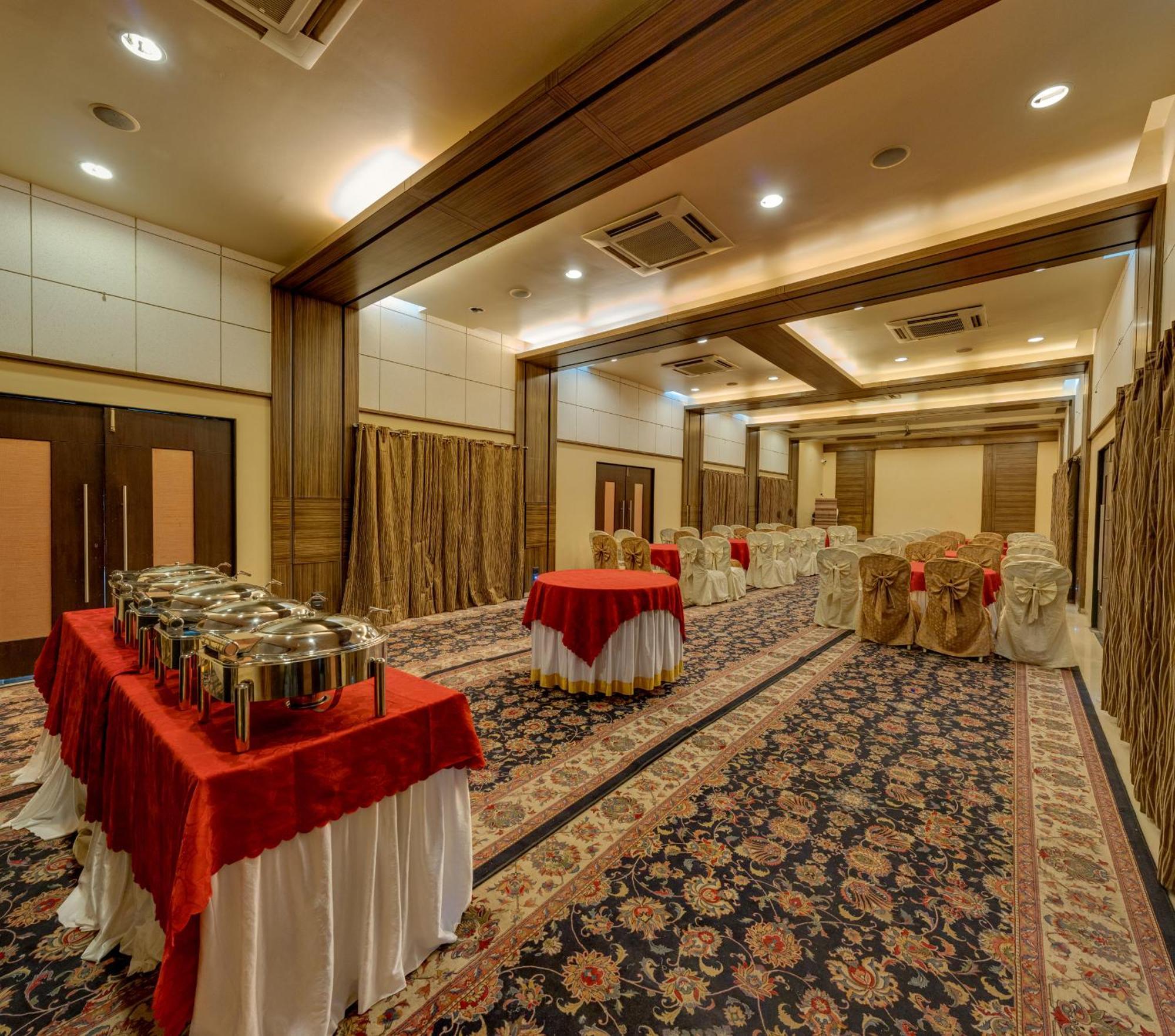 Hotel Surya Executive 3 Star Hotel Solapur Extérieur photo