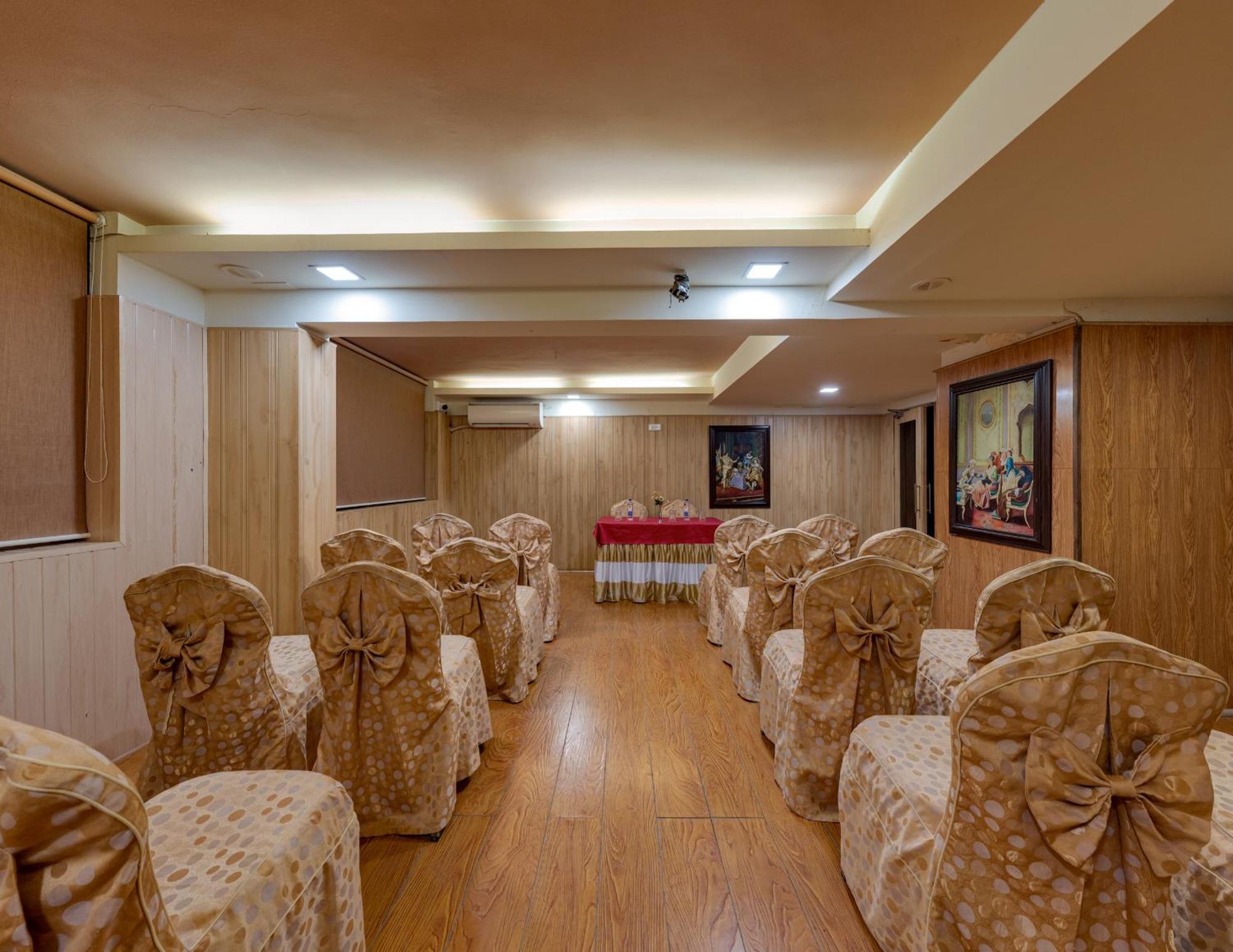 Hotel Surya Executive 3 Star Hotel Solapur Extérieur photo